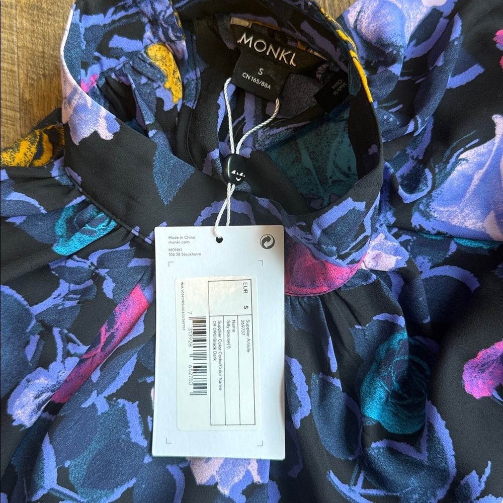 NWT Monki Womens Colorful Floral Rose Print Puff Sleeve Silly Blouse Size Small - Picture 14 of 16